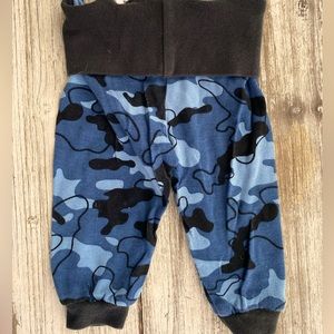 Boys joggers 2-6 months! Blue and black camouflage